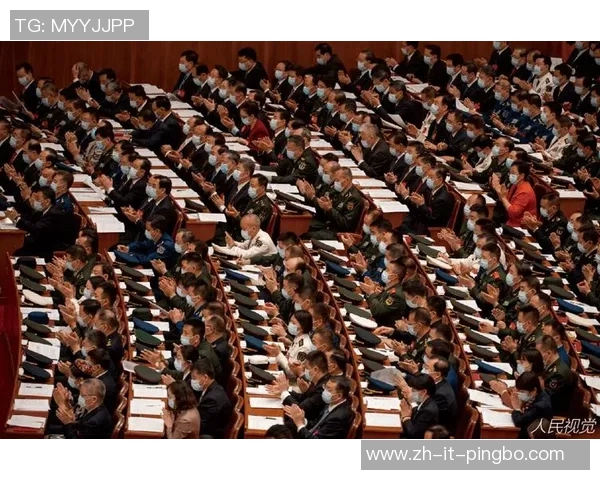 米纳足球星崛起之路：从草根到顶级联赛的辉煌征程